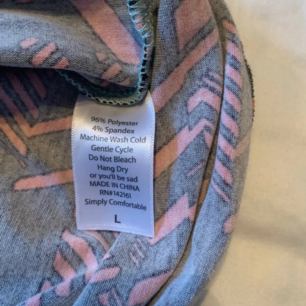 Lularoe Randy t - Picture 3 of 3